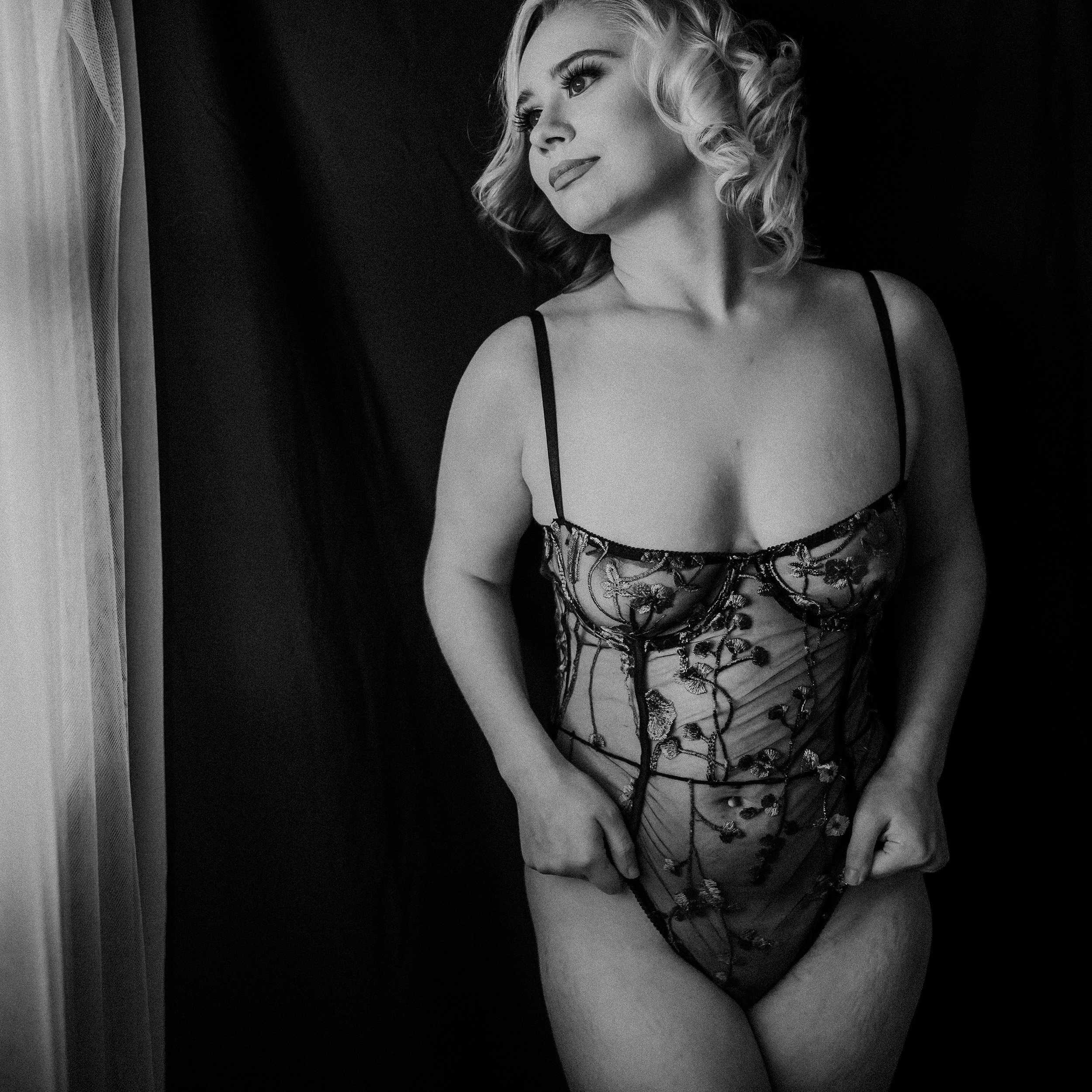 Client-Interview-Boudoir-Shoot-with-Desiree-by-Tampa-boudoir-photographer-Tami-Keehn